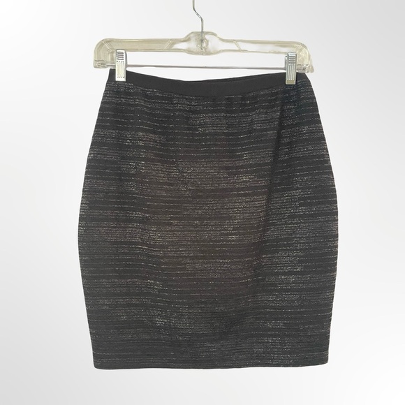 unbranded Dresses & Skirts - Unbranded Classic Black Metallic-Striped Mini Skirt - size M